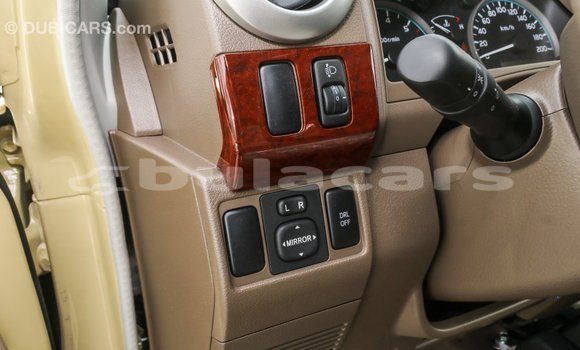 Acheter Import Voiture Toyota Land Cruiser Beige à Import - Dubai, Central Acheter Import Voiture Toyota Land Cruiser Beige à Import - Dubai, Central