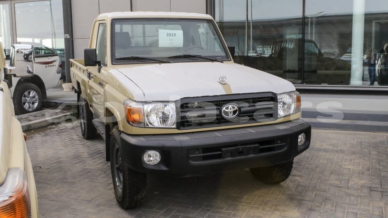 Big with watermark toyota land cruiser central import dubai 6603