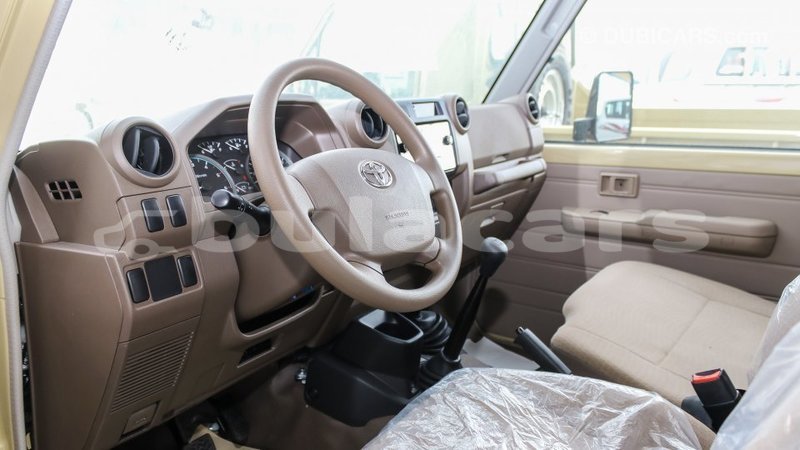 Big with watermark toyota land cruiser central import dubai 6603
