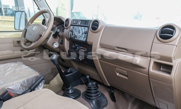 Buy Import Toyota Land Cruiser Beige Car in Import - Dubai in Central Buy Import Toyota Land Cruiser Beige Car in Import - Dubai in Central