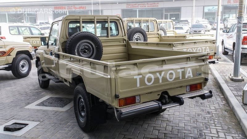 Big with watermark toyota land cruiser central import dubai 6603