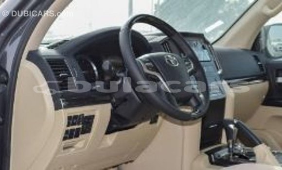 Buy Import Toyota Land Cruiser Grey Car in Import - Dubai in Central Buy Import Toyota Land Cruiser Grey Car in Import - Dubai in Central