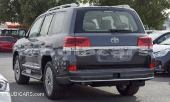 Buy Import Toyota Land Cruiser Grey Car in Import - Dubai in Central Buy Import Toyota Land Cruiser Grey Car in Import - Dubai in Central
