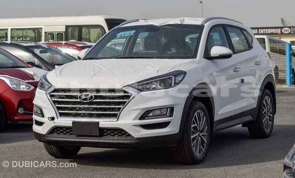 Buy Import Hyundai Tucson White Car in Import - Dubai in Central Buy Import Hyundai Tucson White Car in Import - Dubai in Central