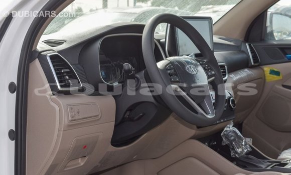 Buy Import Hyundai Tucson White Car in Import - Dubai in Central Buy Import Hyundai Tucson White Car in Import - Dubai in Central