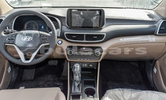 Buy Import Hyundai Tucson White Car in Import - Dubai in Central Buy Import Hyundai Tucson White Car in Import - Dubai in Central