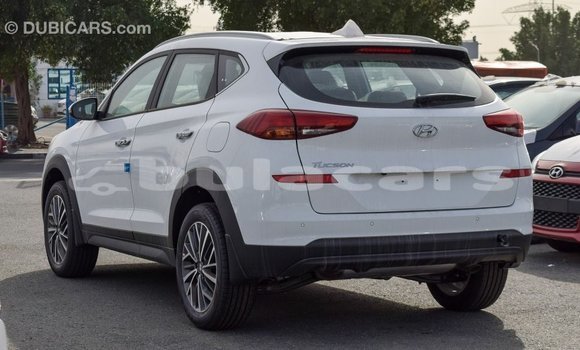 Buy Import Hyundai Tucson White Car in Import - Dubai in Central Buy Import Hyundai Tucson White Car in Import - Dubai in Central
