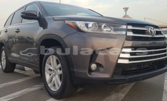 Buy Import Toyota Highlander Grey Car in Import - Dubai in Central Buy Import Toyota Highlander Grey Car in Import - Dubai in Central