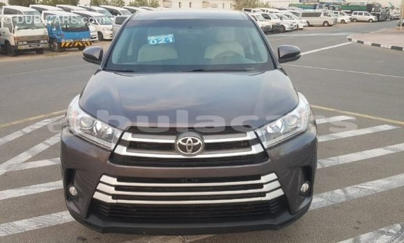 Buy Import Toyota Highlander Grey Car in Import - Dubai in Central Buy Import Toyota Highlander Grey Car in Import - Dubai in Central