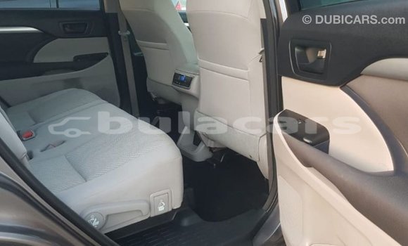 Buy Import Toyota Highlander Grey Car in Import - Dubai in Central Buy Import Toyota Highlander Grey Car in Import - Dubai in Central