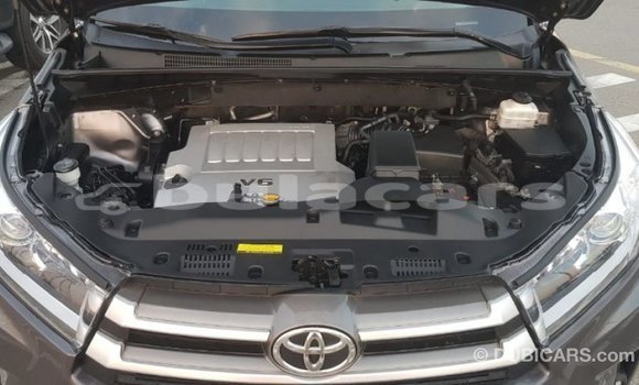 Buy Import Toyota Highlander Grey Car in Import - Dubai in Central Buy Import Toyota Highlander Grey Car in Import - Dubai in Central