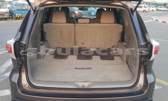 Buy Import Toyota Highlander Grey Car in Import - Dubai in Central Buy Import Toyota Highlander Grey Car in Import - Dubai in Central