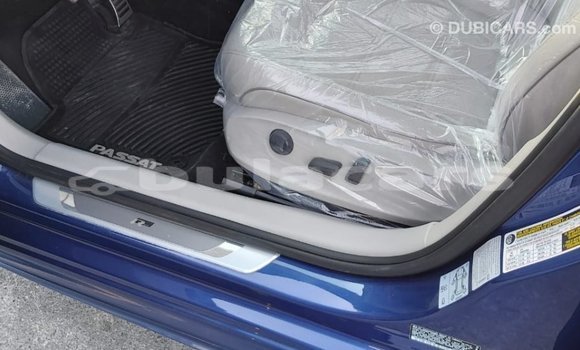 Acheter Import Voiture Volkswagen Passat Bleu à Import - Dubai, Central Acheter Import Voiture Volkswagen Passat Bleu à Import - Dubai, Central