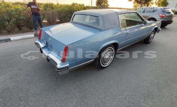 Acheter Import Voiture Cadillac Eldorado Bleu à Import - Dubai, Central Acheter Import Voiture Cadillac Eldorado Bleu à Import - Dubai, Central