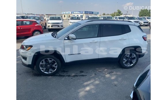 Acheter Import Voiture Jeep Compass Blanc à Import - Dubai, Central Acheter Import Voiture Jeep Compass Blanc à Import - Dubai, Central