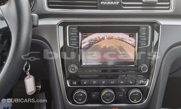 Acheter Import Voiture Volkswagen Passat Rouge à Import - Dubai, Central Acheter Import Voiture Volkswagen Passat Rouge à Import - Dubai, Central
