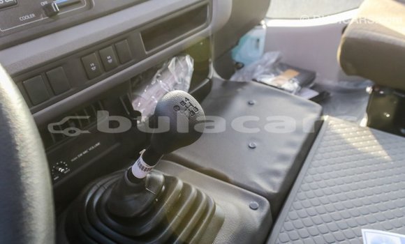 Acheter Import Voiture Toyota Coaster Blanc à Import - Dubai, Central Acheter Import Voiture Toyota Coaster Blanc à Import - Dubai, Central