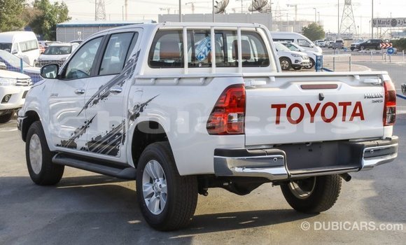 Buy Import Toyota Hilux White Car in Import - Dubai in Central Buy Import Toyota Hilux White Car in Import - Dubai in Central