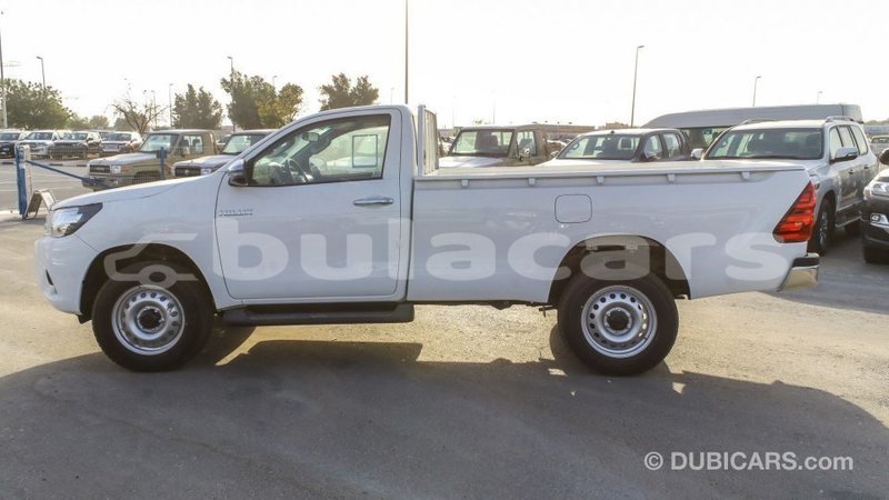 Big with watermark toyota hilux central import dubai 6651