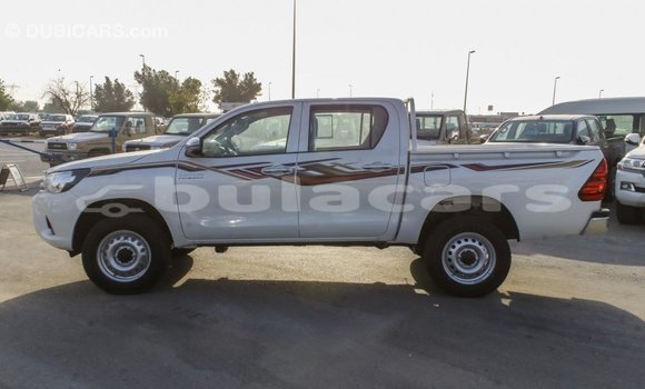 Buy Import Toyota Hilux White Car in Import - Dubai in Central Buy Import Toyota Hilux White Car in Import - Dubai in Central