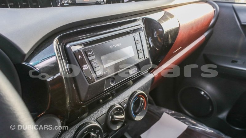 Big with watermark toyota hilux central import dubai 6652
