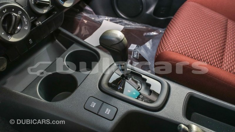 Big with watermark toyota hilux central import dubai 6652
