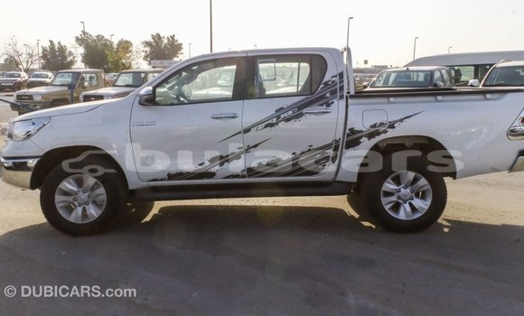 Buy Import Toyota Hilux White Car in Import - Dubai in Central Buy Import Toyota Hilux White Car in Import - Dubai in Central