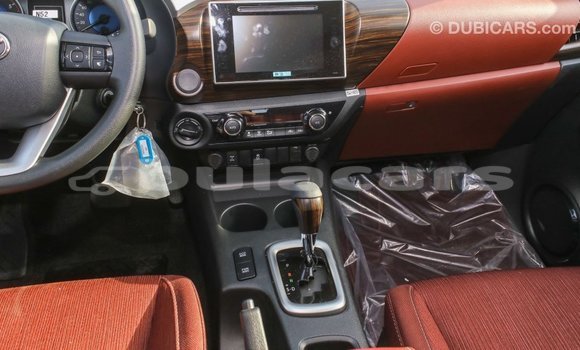 Buy Import Toyota Hilux White Car in Import - Dubai in Central Buy Import Toyota Hilux White Car in Import - Dubai in Central