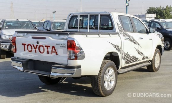 Buy Import Toyota Hilux White Car in Import - Dubai in Central Buy Import Toyota Hilux White Car in Import - Dubai in Central