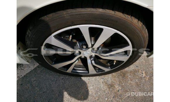 Acheter Import Voiture Nissan Maxima Blanc à Import - Dubai, Central Acheter Import Voiture Nissan Maxima Blanc à Import - Dubai, Central