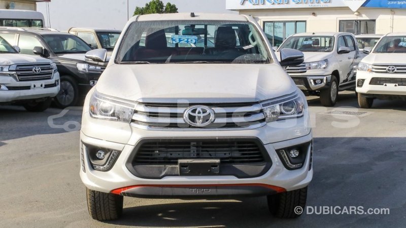 Big with watermark toyota hilux central import dubai 6656