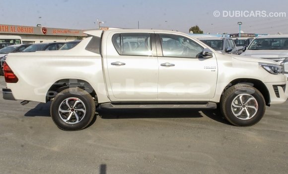Buy Import Toyota Hilux White Car in Import - Dubai in Central Buy Import Toyota Hilux White Car in Import - Dubai in Central