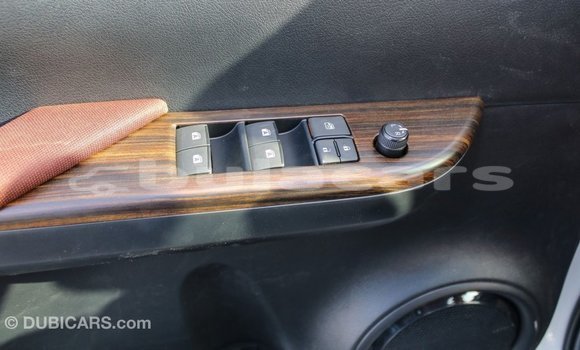 Buy Import Toyota Hilux White Car in Import - Dubai in Central Buy Import Toyota Hilux White Car in Import - Dubai in Central