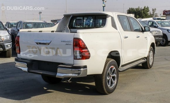 Buy Import Toyota Hilux White Car in Import - Dubai in Central Buy Import Toyota Hilux White Car in Import - Dubai in Central