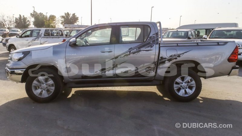 Big with watermark toyota hilux central import dubai 6658
