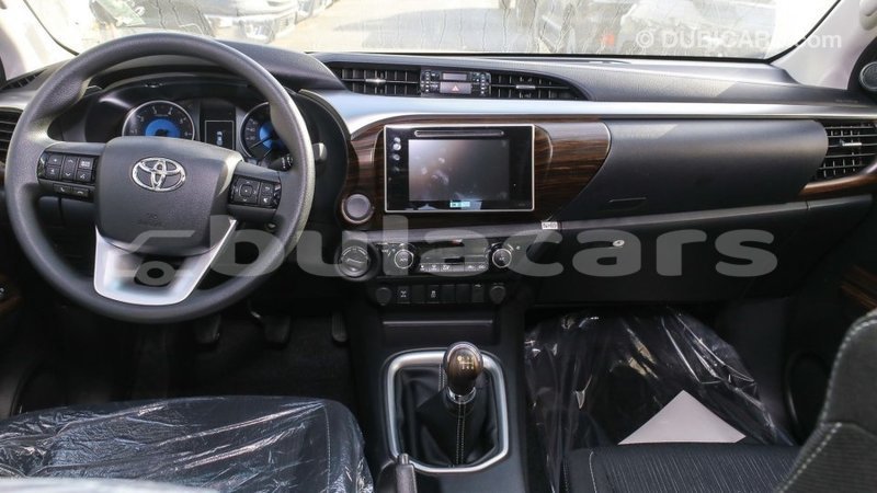 Big with watermark toyota hilux central import dubai 6658