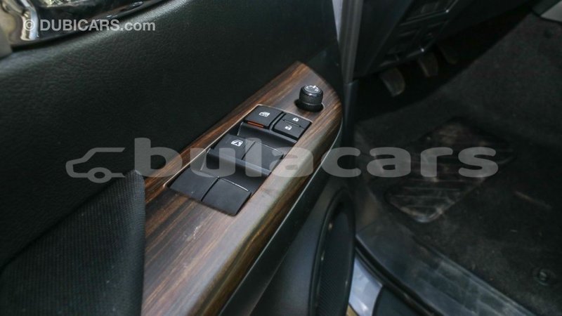 Big with watermark toyota hilux central import dubai 6658
