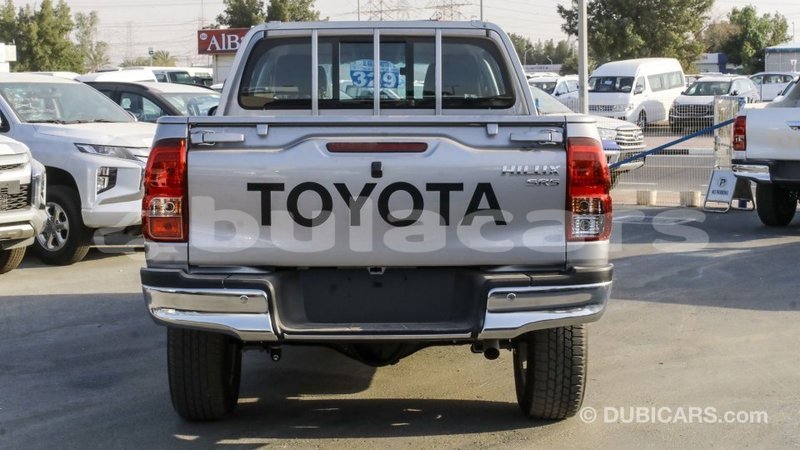Big with watermark toyota hilux central import dubai 6658