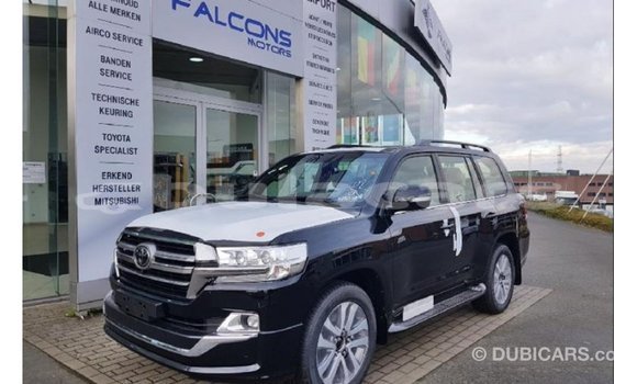 Acheter Import Voiture Toyota Land Cruiser Gris à Import - Dubai, Central Acheter Import Voiture Toyota Land Cruiser Gris à Import - Dubai, Central