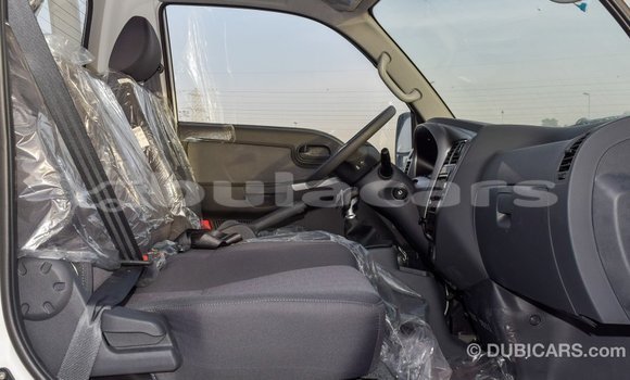 Buy Import Kia Carens White Car in Import - Dubai in Central Buy Import Kia Carens White Car in Import - Dubai in Central