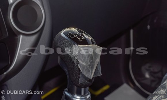 Buy Import Kia Carens White Car in Import - Dubai in Central Buy Import Kia Carens White Car in Import - Dubai in Central