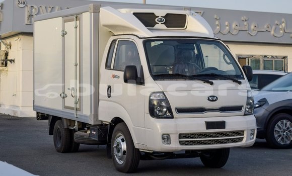 Buy Import Kia K3 White Car in Import - Dubai in Central Buy Import Kia K3 White Car in Import - Dubai in Central