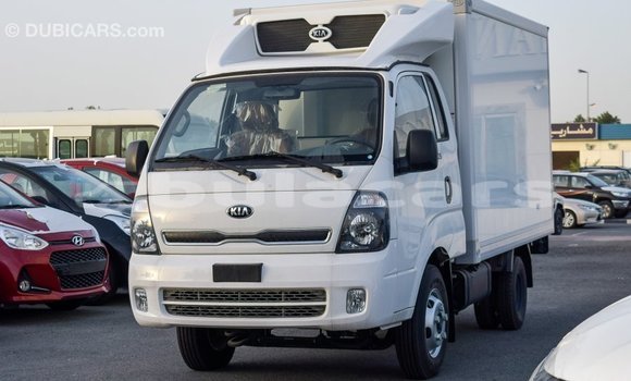 Buy Import Kia K3 White Car in Import - Dubai in Central Buy Import Kia K3 White Car in Import - Dubai in Central