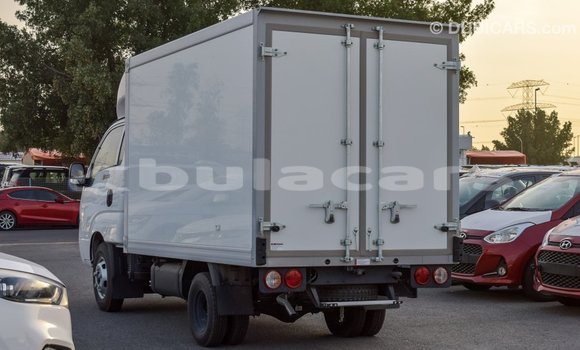 Buy Import Kia K3 White Car in Import - Dubai in Central Buy Import Kia K3 White Car in Import - Dubai in Central