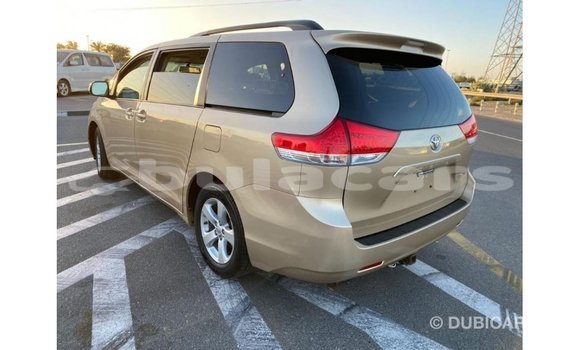Buy Import Toyota Sienna Other Car in Import - Dubai in Central Buy Import Toyota Sienna Other Car in Import - Dubai in Central