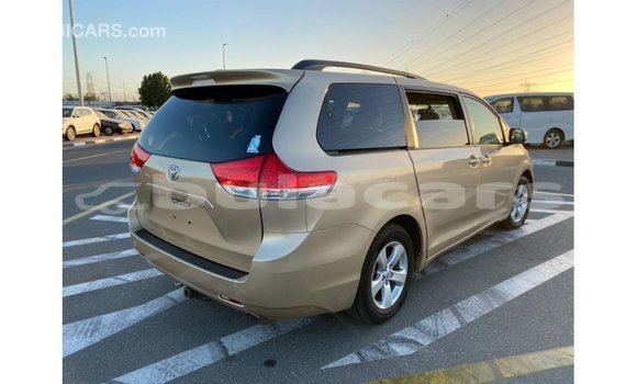 Buy Import Toyota Sienna Other Car in Import - Dubai in Central Buy Import Toyota Sienna Other Car in Import - Dubai in Central