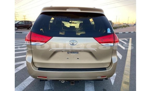 Buy Import Toyota Sienna Other Car in Import - Dubai in Central Buy Import Toyota Sienna Other Car in Import - Dubai in Central