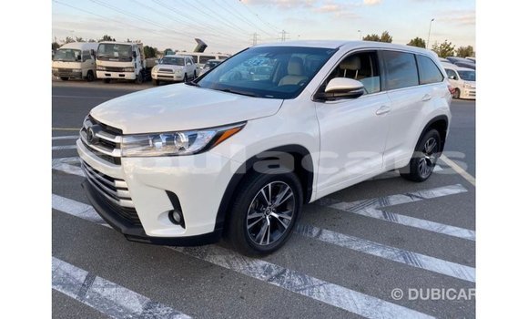 Buy Import Toyota Highlander White Car in Import - Dubai in Central Buy Import Toyota Highlander White Car in Import - Dubai in Central