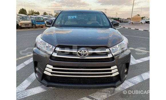 Buy Import Toyota Highlander Grey Car in Import - Dubai in Central Buy Import Toyota Highlander Grey Car in Import - Dubai in Central