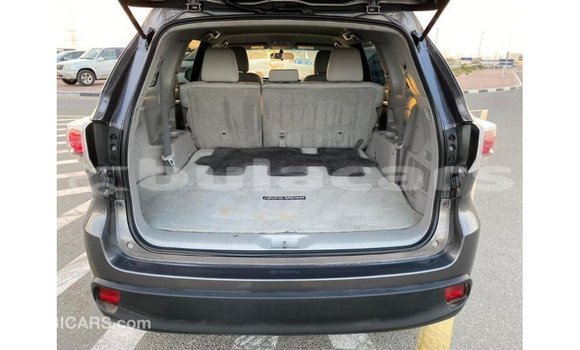 Buy Import Toyota Highlander Grey Car in Import - Dubai in Central Buy Import Toyota Highlander Grey Car in Import - Dubai in Central